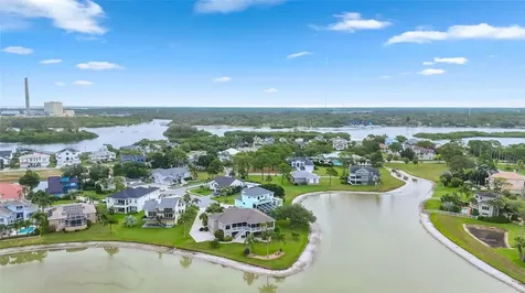 2106 Pelican Court Tarpon Springs FL 34689