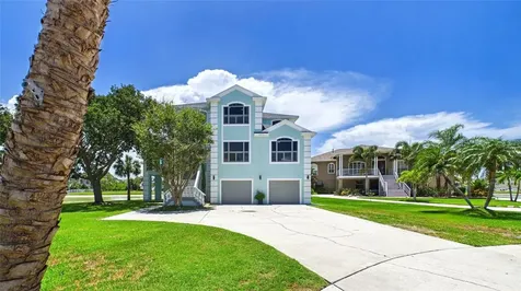 2106 Pelican Court Tarpon Springs FL 34689