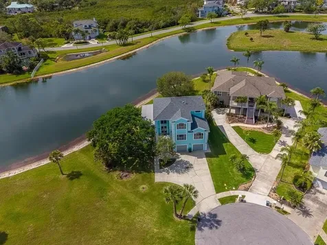 2106 Pelican Court Tarpon Springs FL 34689