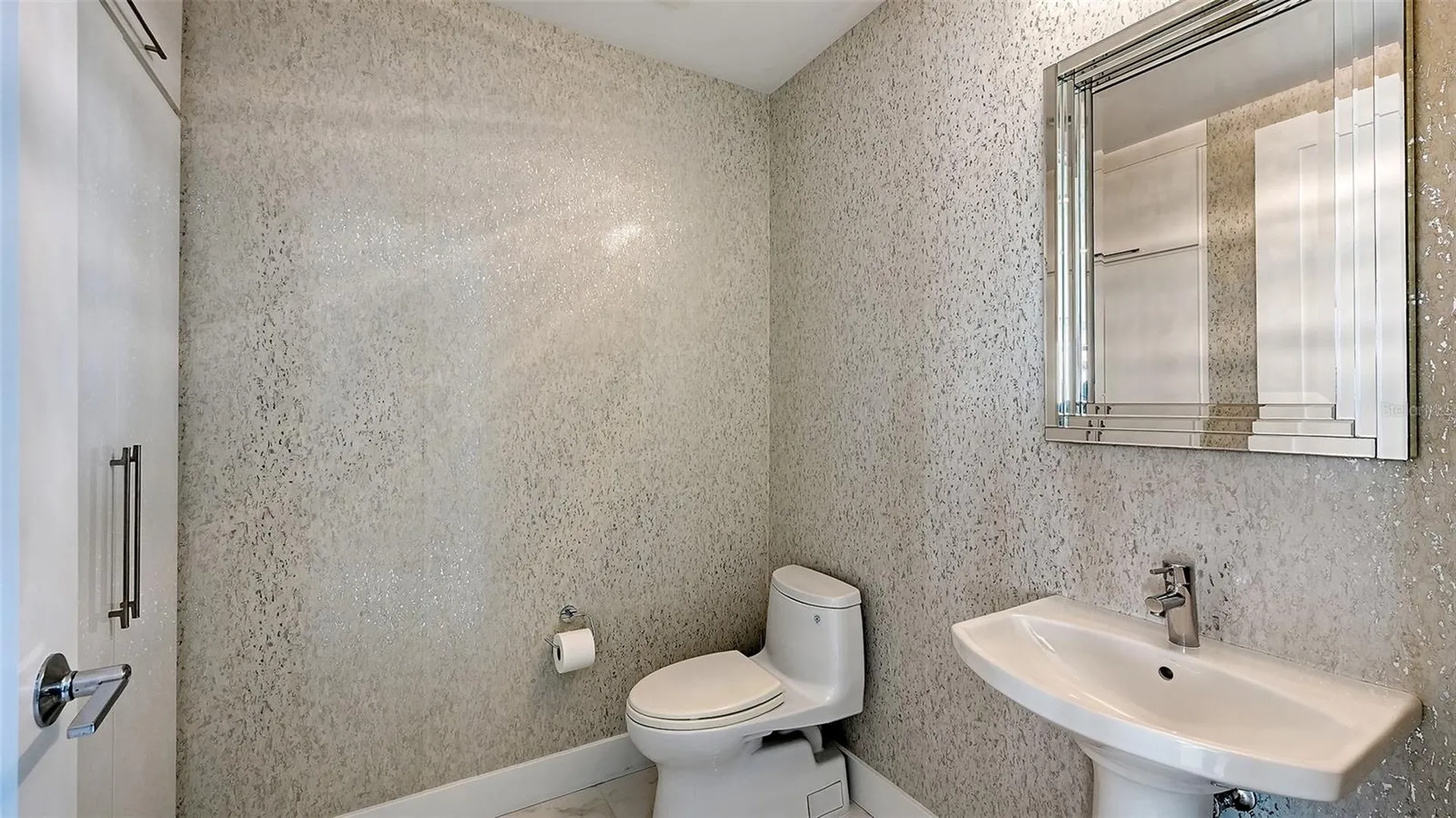 1155 N Gulfstream Avenue Sarasota FL 34236