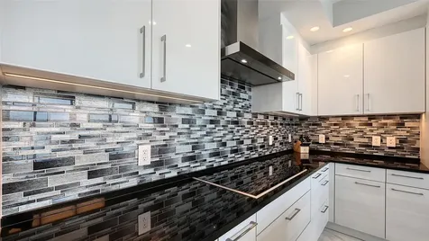 1155 N Gulfstream Avenue Sarasota FL 34236