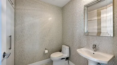 1155 N Gulfstream Avenue Sarasota FL 34236