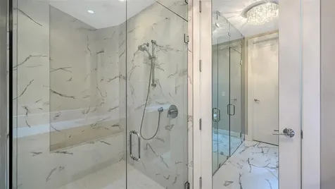 1155 N Gulfstream Avenue Sarasota FL 34236