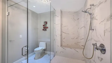1155 N Gulfstream Avenue Sarasota FL 34236