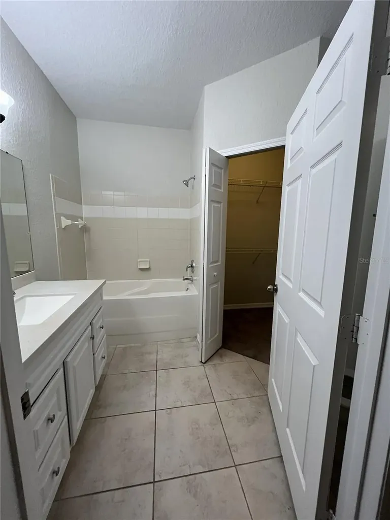 5957 Westgate Drive Orlando FL 32835