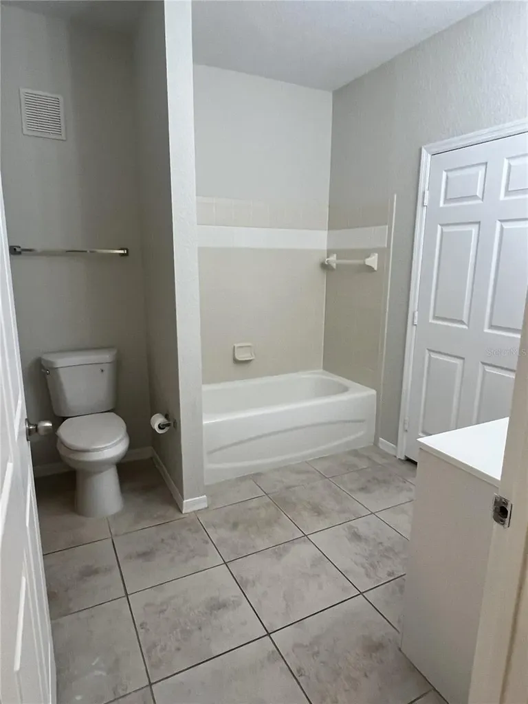 5957 Westgate Drive Orlando FL 32835