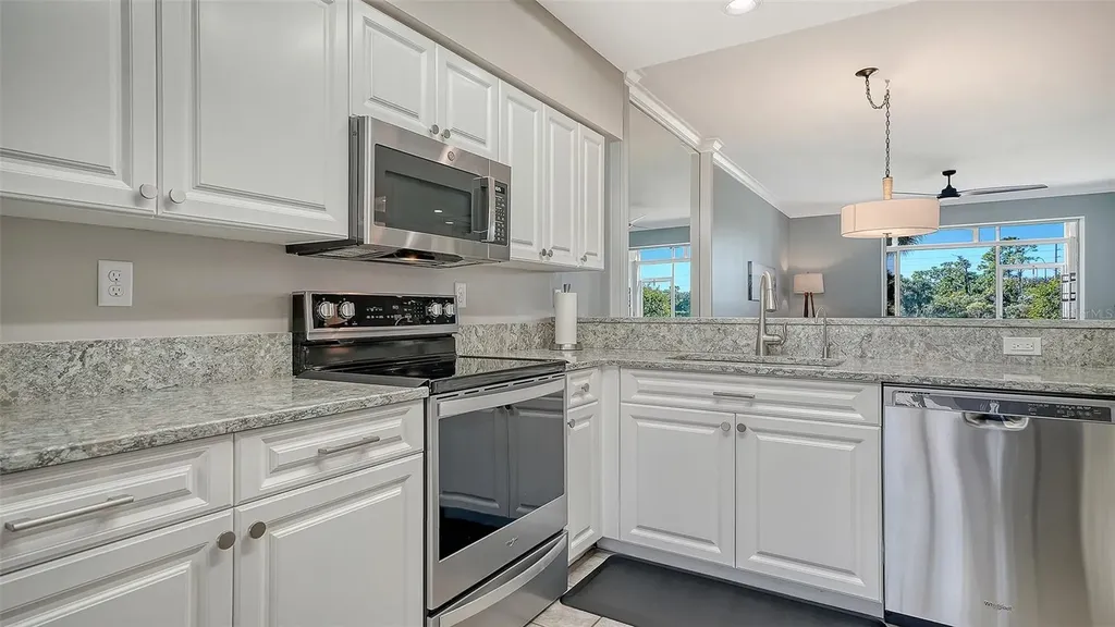 9641 Castle Point Drive Sarasota FL 34238