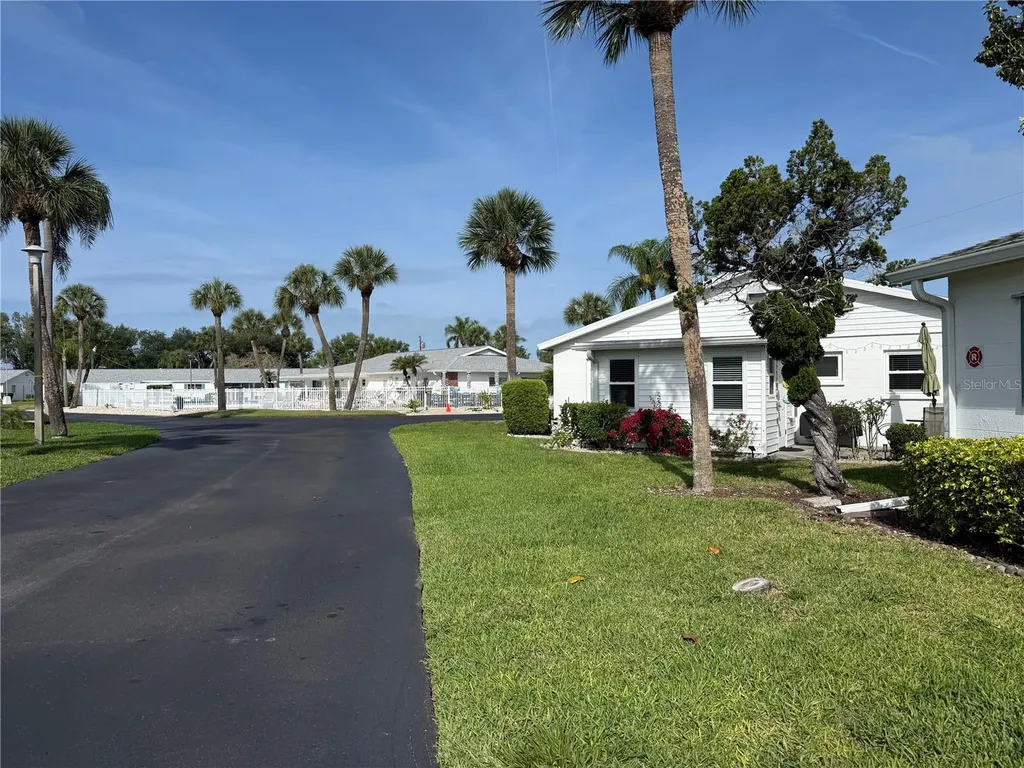 2221 Orange Blossom Lane Bradenton FL 34207