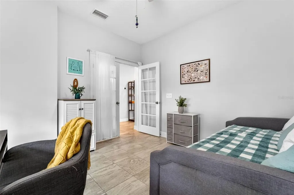 812 W Ohio Avenue Tampa FL 33603