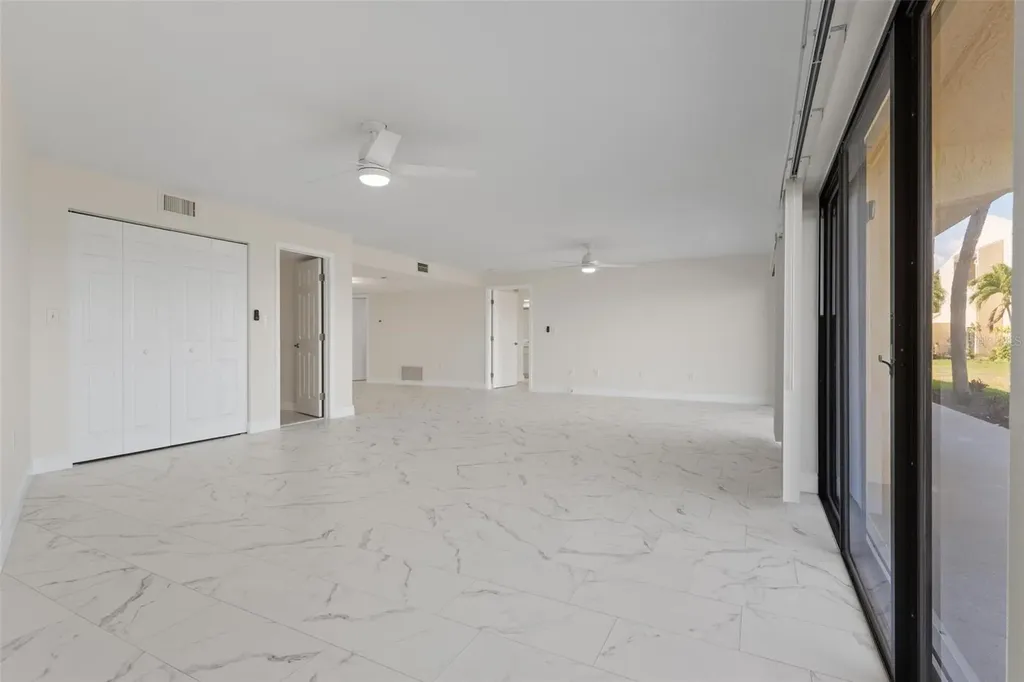 7540 Sunshine Skyway Lane S St Petersburg FL 33711