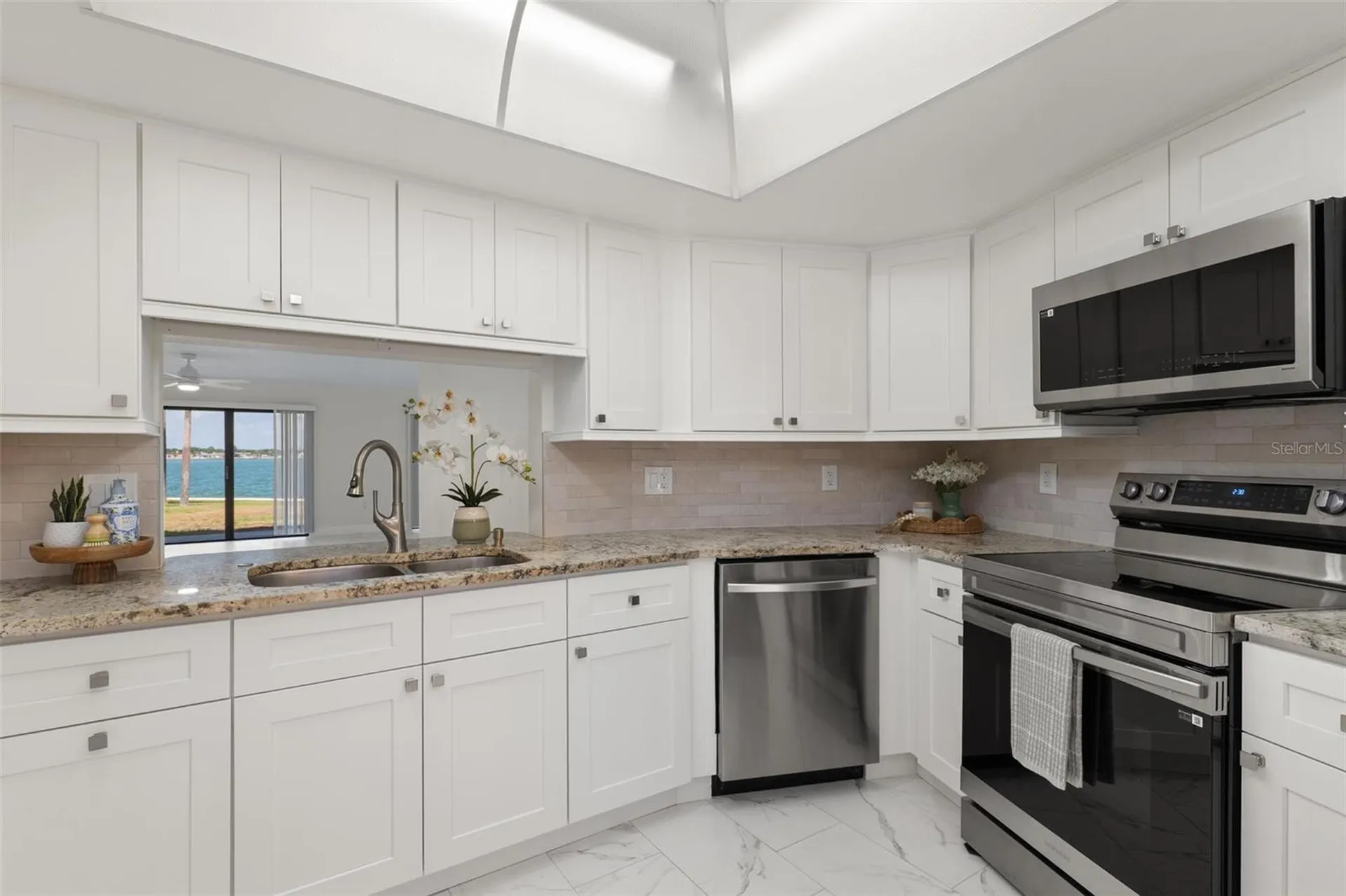 7540 Sunshine Skyway Lane S St Petersburg FL 33711