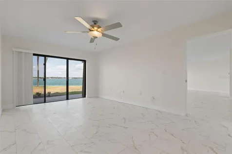 7540 Sunshine Skyway Lane S St Petersburg FL 33711