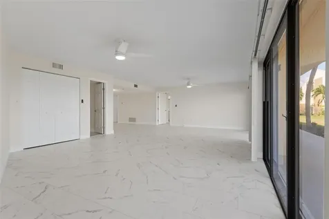 7540 Sunshine Skyway Lane S St Petersburg FL 33711