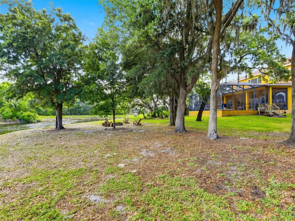6121 Avocetridge Drive Lithia FL 33547