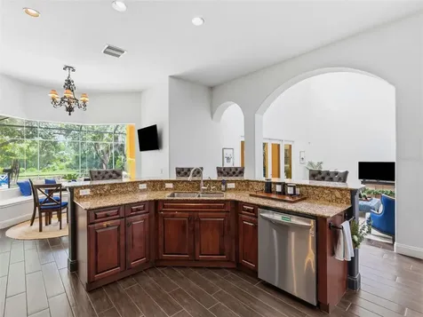 6121 Avocetridge Drive Lithia FL 33547