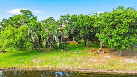 6121 Avocetridge Drive Lithia FL 33547