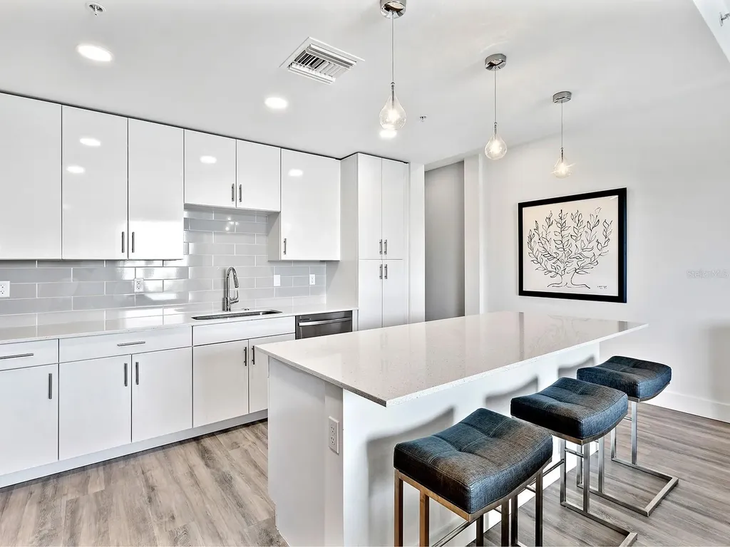 1709 N Tamiami Trail Sarasota FL 34234