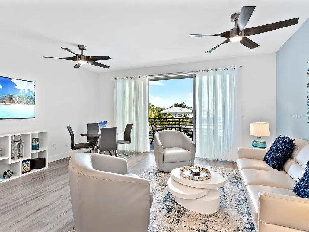 1709 N Tamiami Trail Sarasota FL 34234