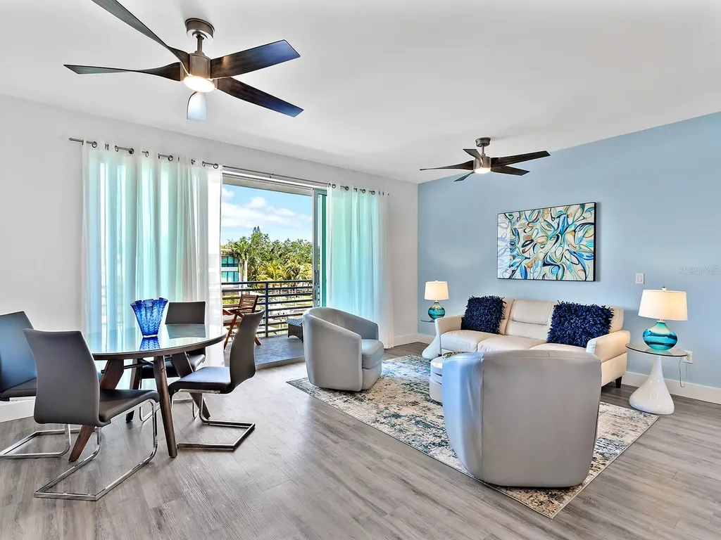 1709 N Tamiami Trail Sarasota FL 34234