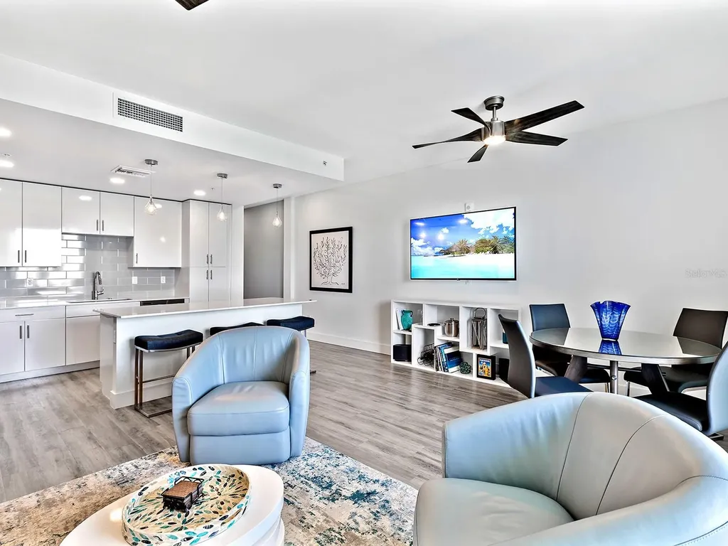 1709 N Tamiami Trail Sarasota FL 34234