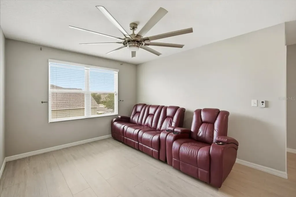 8201 Bilston Village Lane Gibsonton FL 33534