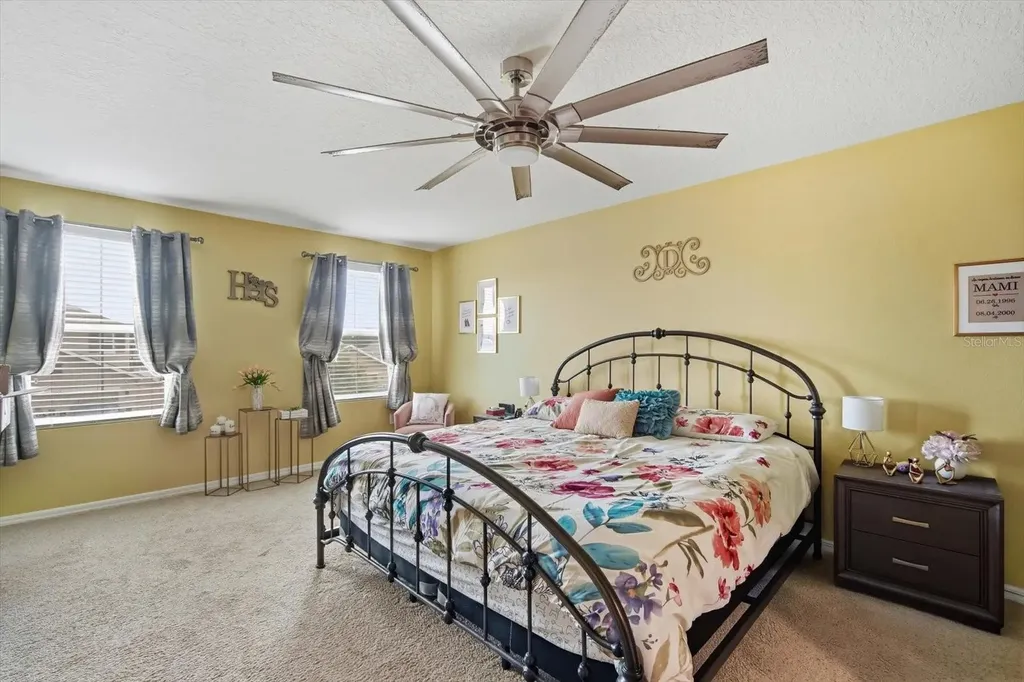 8201 Bilston Village Lane Gibsonton FL 33534