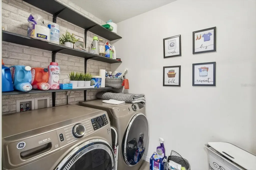 8201 Bilston Village Lane Gibsonton FL 33534