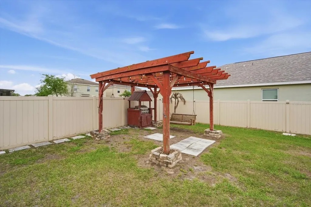 8201 Bilston Village Lane Gibsonton FL 33534