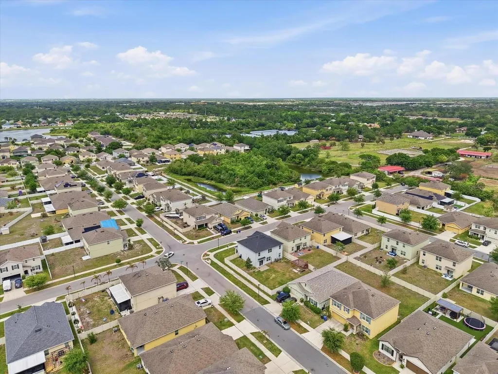 8201 Bilston Village Lane Gibsonton FL 33534