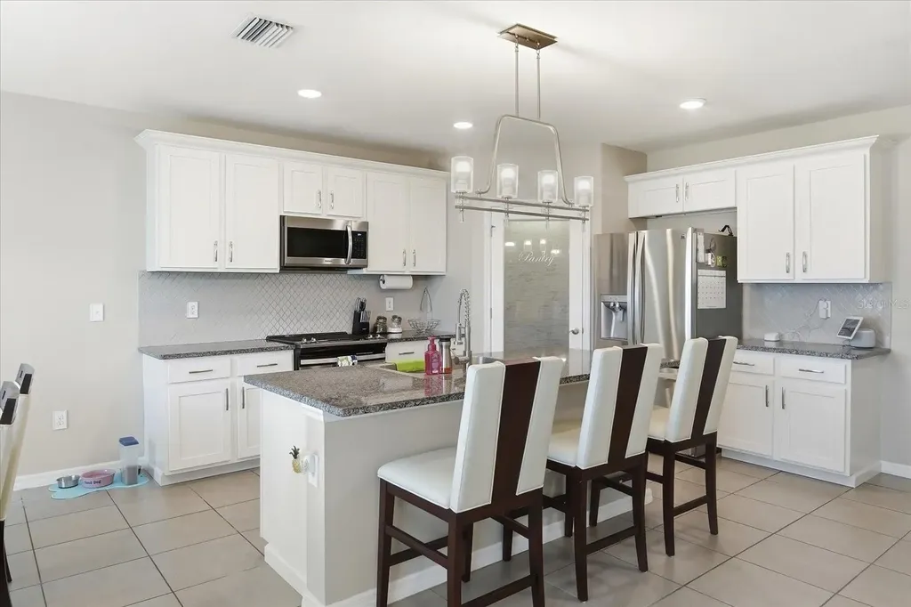 8201 Bilston Village Lane Gibsonton FL 33534