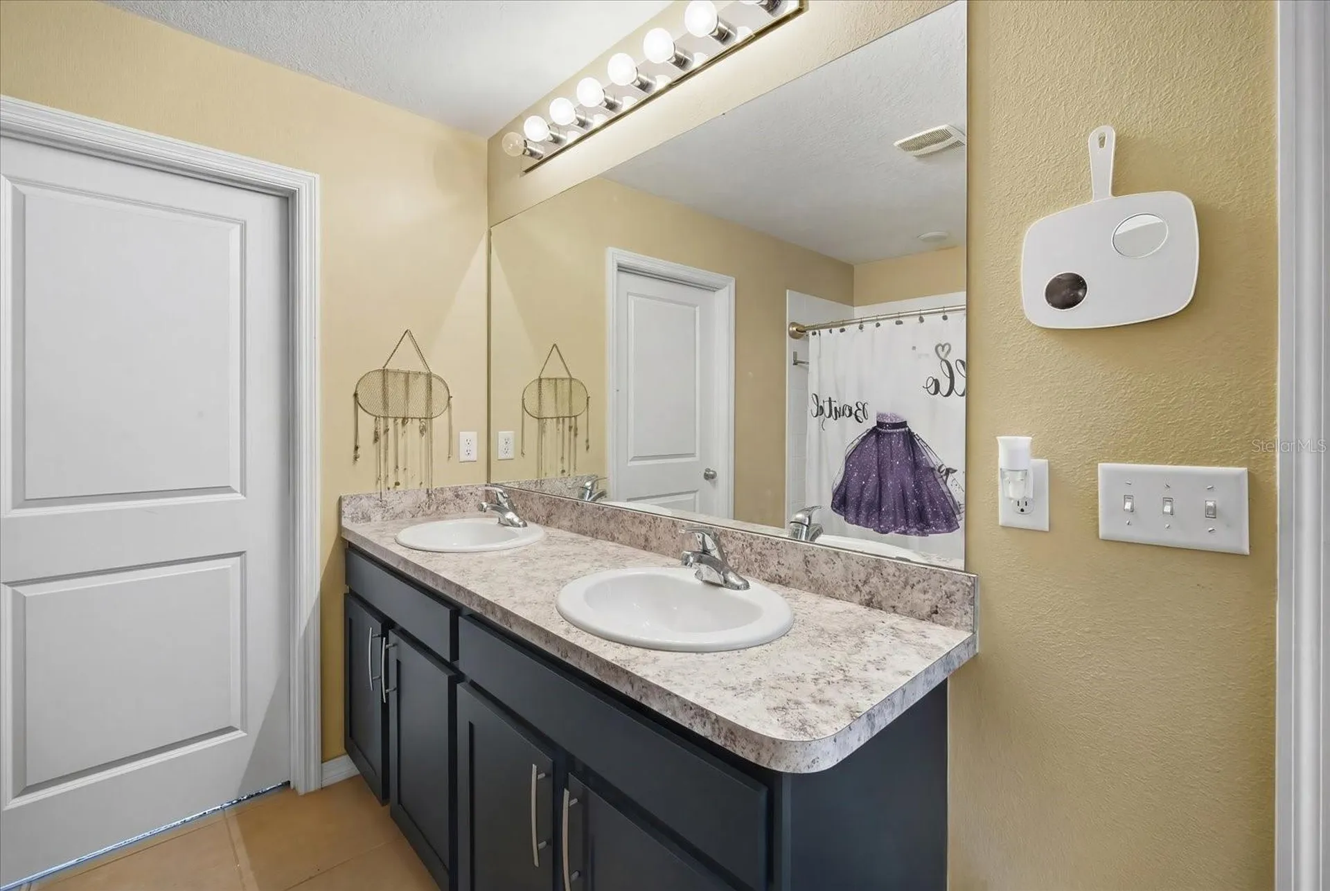 8201 Bilston Village Lane Gibsonton FL 33534