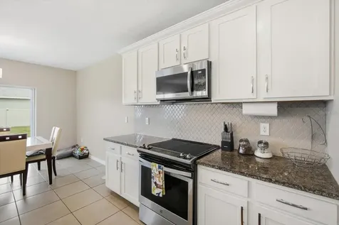 8201 Bilston Village Lane Gibsonton FL 33534