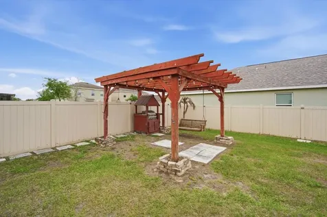 8201 Bilston Village Lane Gibsonton FL 33534