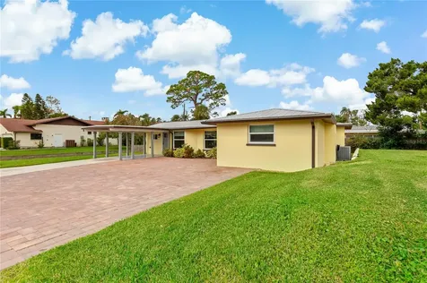 1675 Blakemore Lane Sarasota FL 34231