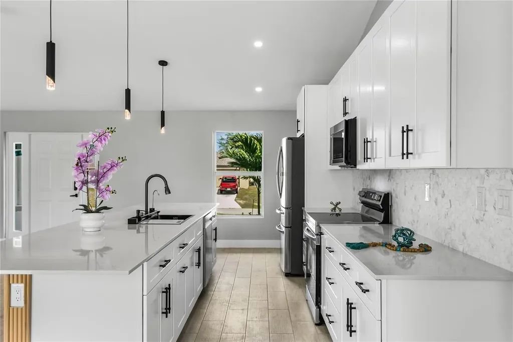 2210 NW 2nd Avenue Cape Coral FL 33993