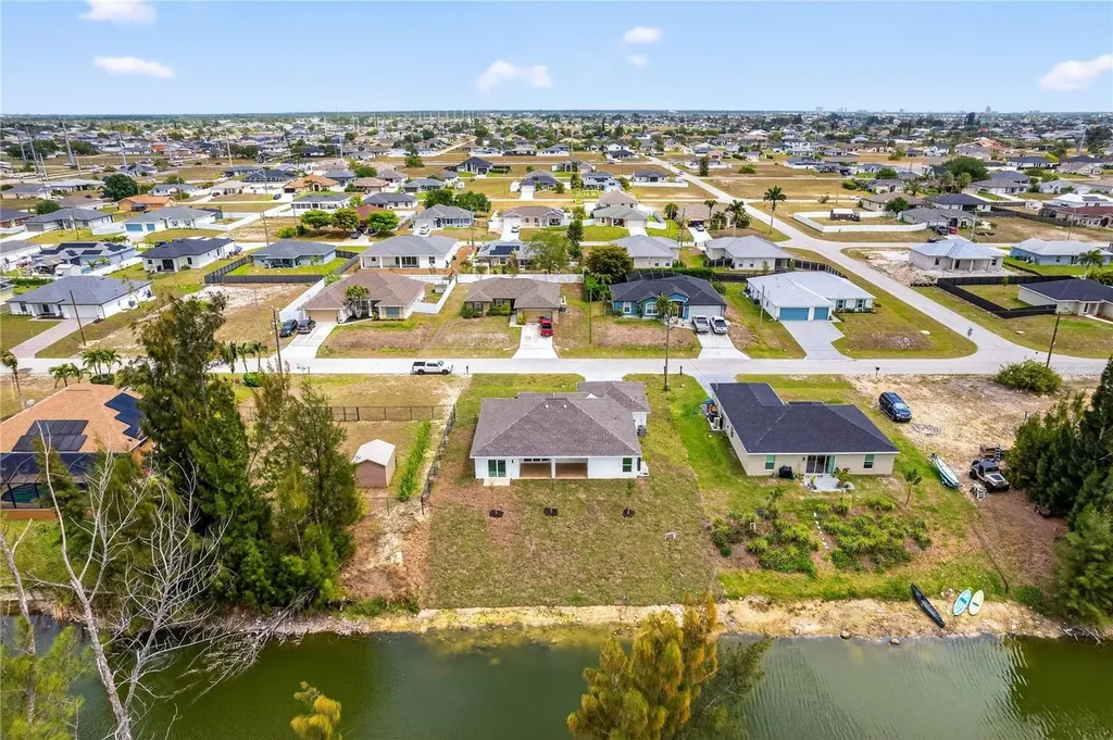 2210 NW 2nd Avenue Cape Coral FL 33993