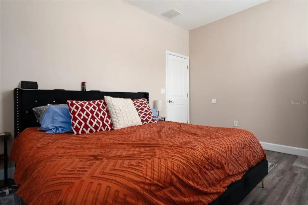 2096 10th Avenue Deland FL 32724