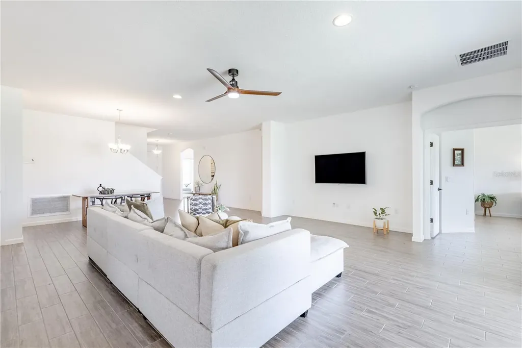 533 Avila Place Howey In The Hills FL 34737