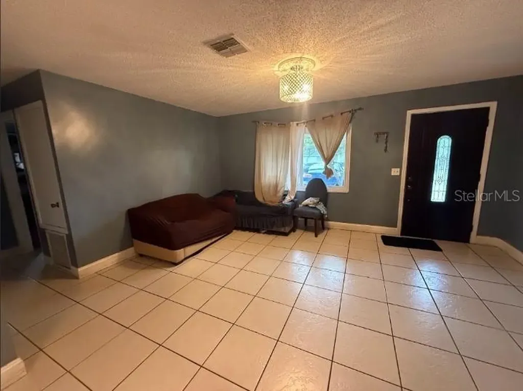 2533 El Portal Avenue Sanford FL 32773
