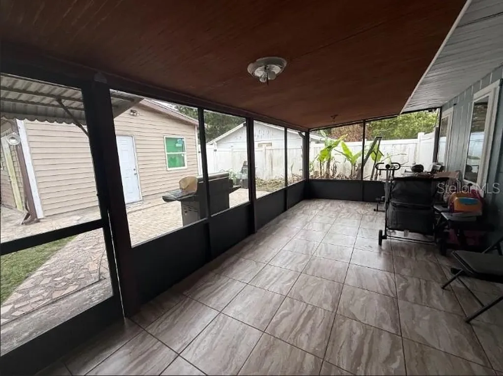 2533 El Portal Avenue Sanford FL 32773
