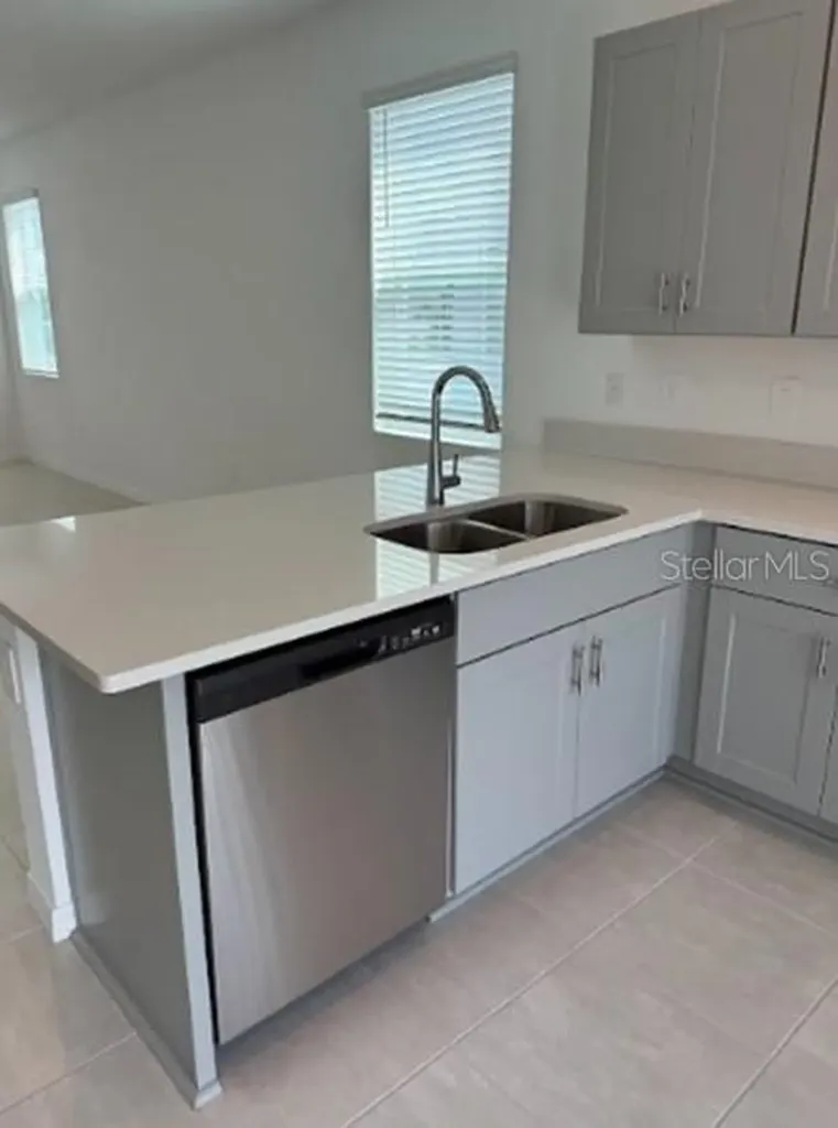 2927 Skyline Loop Kissimmee FL 34758