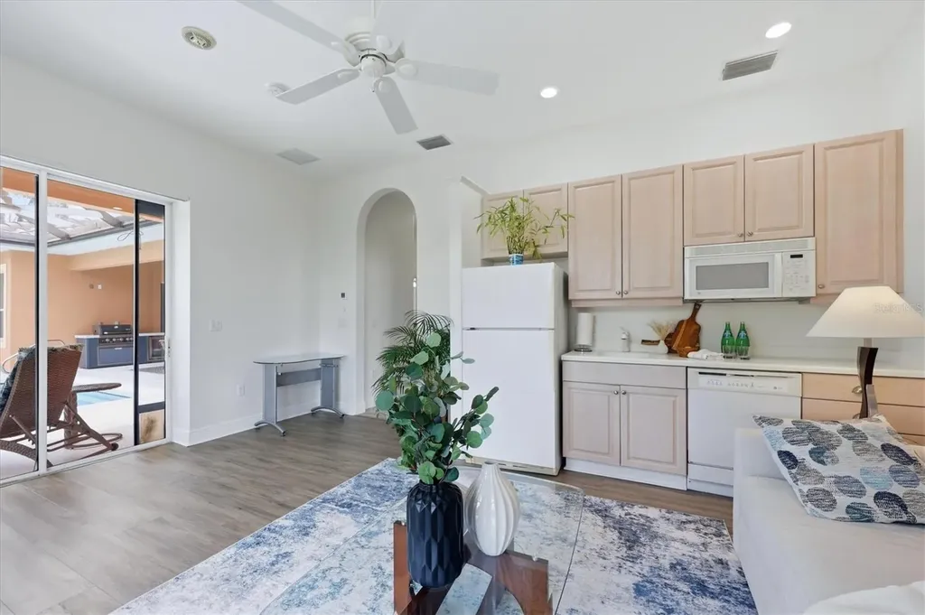1740 Amberwynd Circle W Palmetto FL 34221