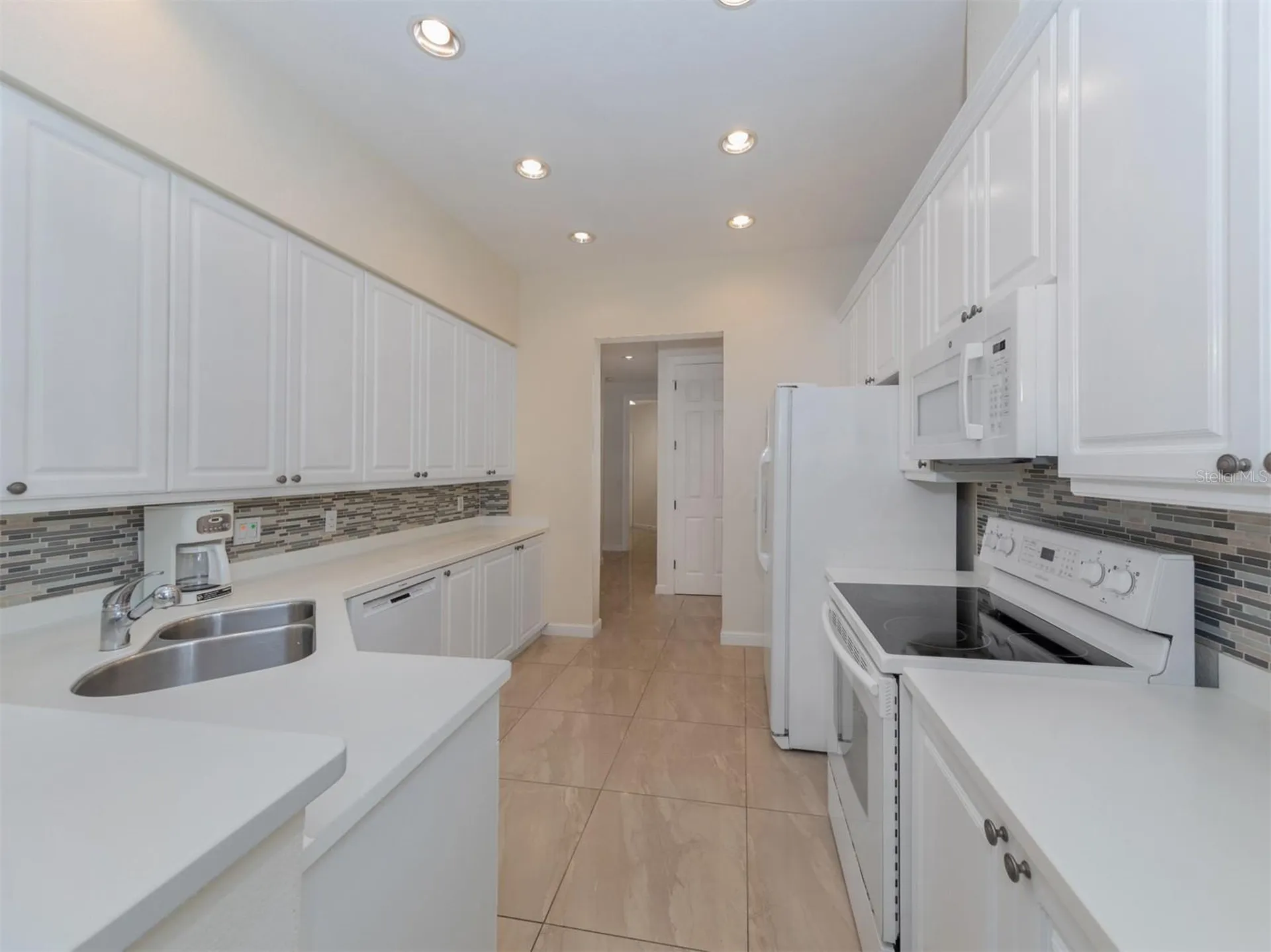 5531 46th Court W Bradenton FL 34210
