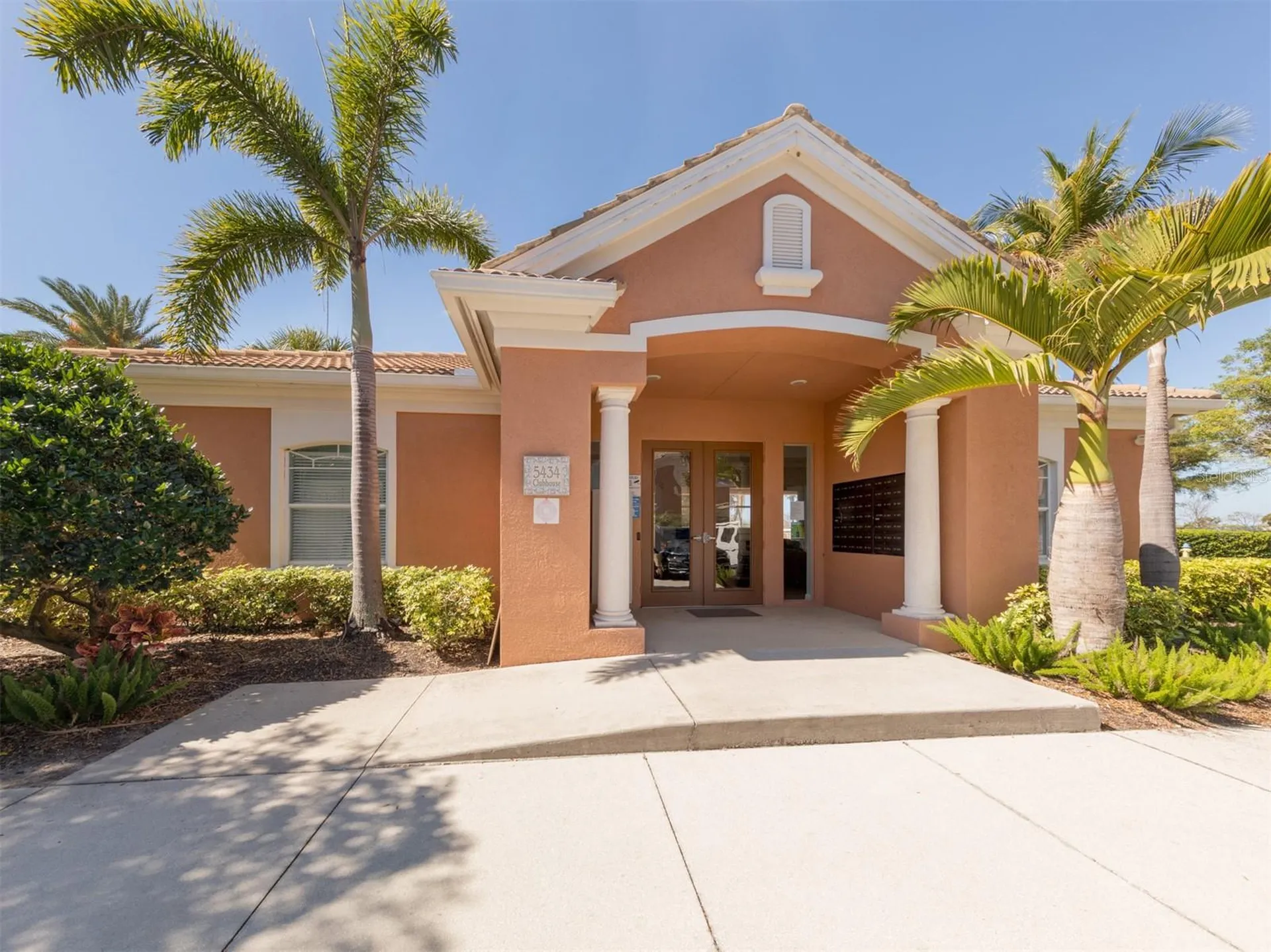5531 46th Court W Bradenton FL 34210