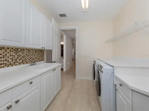 5531 46th Court W Bradenton FL 34210