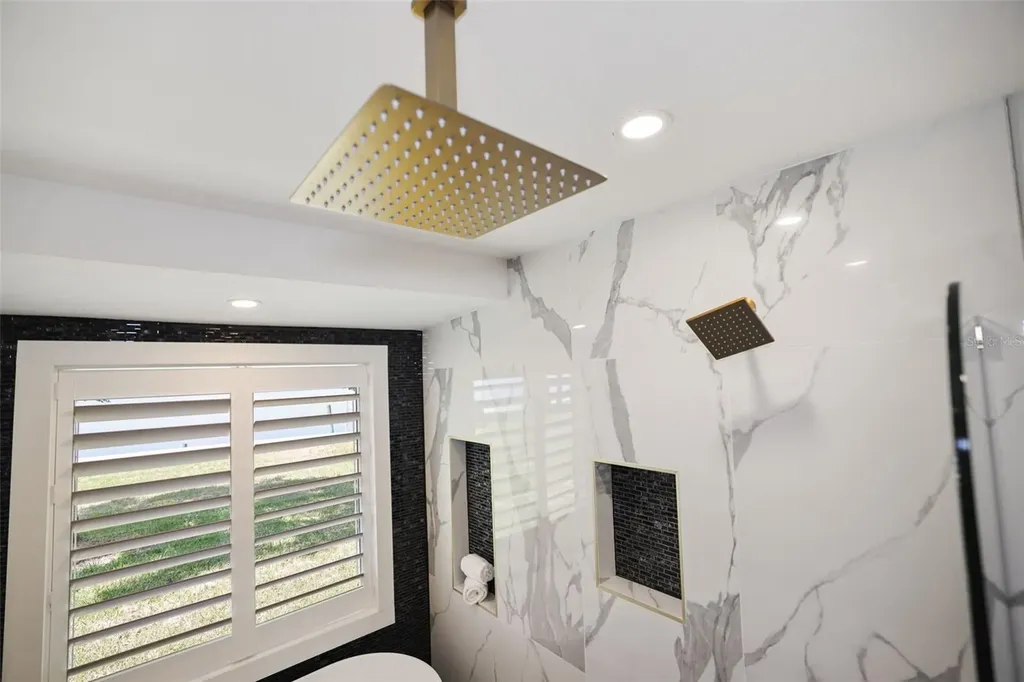 11930 W Bayshore Drive Crystal River FL 34429