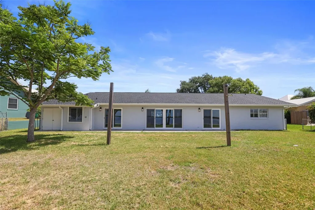 11930 W Bayshore Drive Crystal River FL 34429