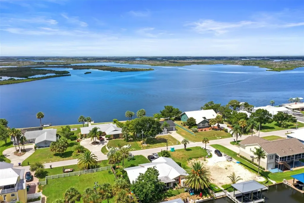 11930 W Bayshore Drive Crystal River FL 34429