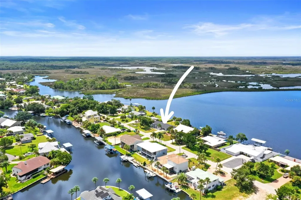 11930 W Bayshore Drive Crystal River FL 34429