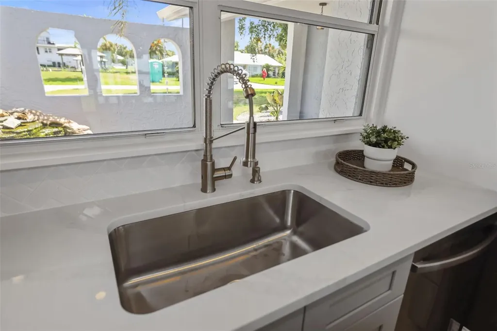 11930 W Bayshore Drive Crystal River FL 34429